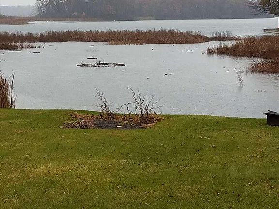 3rd image of 411 Washington Dr