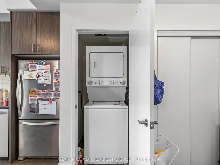 210 Sabina Dr E #204 — Photo 14