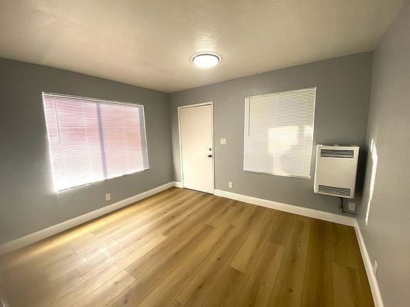 5th image of 1071 47th St APT 6