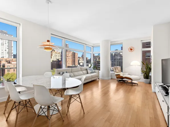 400 East 67th Street image 1 of 18