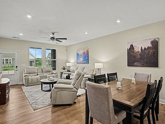 4th image of 8531 Concerto Ct