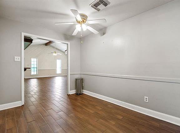 2nd image of 515 Hesper Ave