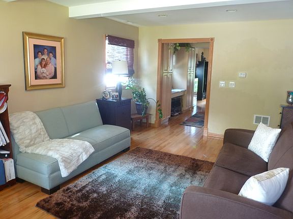 4th image of 164 N Hemlock Ave