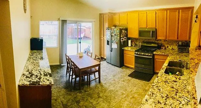 9277 Sierra River Dr #SINGLE STORY — Photo 8