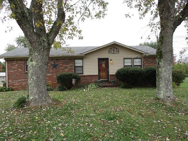 1st image of 208 Chapel Dr