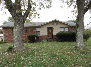 208 Chapel Dr, McMinnville, TN 37110