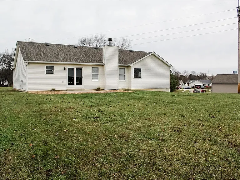 3863 Bedford Pointe Dr — Photo 26