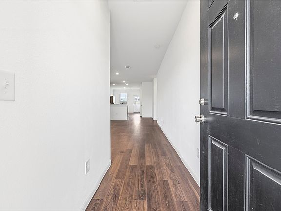 3rd image of 17922 Baleage Ln