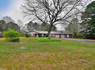 625 E German Ln, Conway, AR 72032