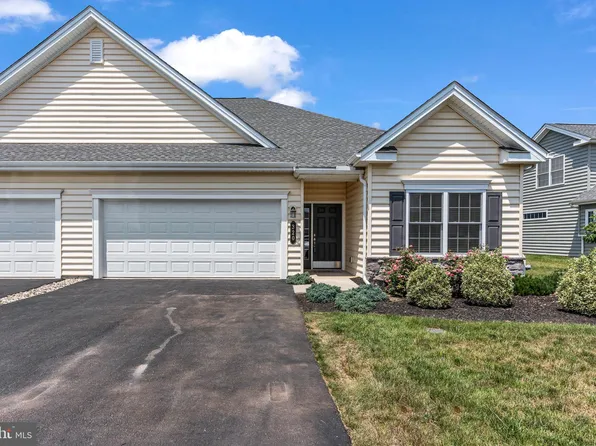 320 Valor Dr, Mechanicsburg, PA 17050