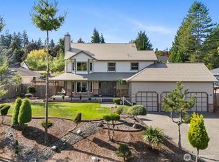 21408 Elm Dr, Brier, WA 98036