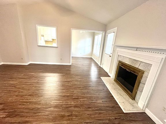 3rd image of 2467 Planters Cove Dr