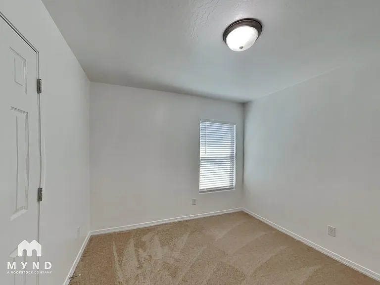 953 W Kachina Dr — Photo 12