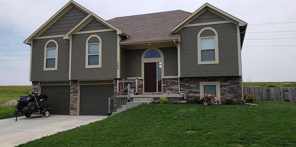 1st image of 707 SW Powell Dr