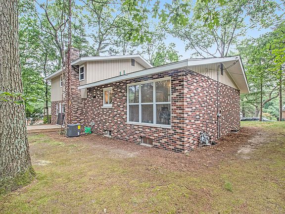 4th image of 1921 Sarasota Ct