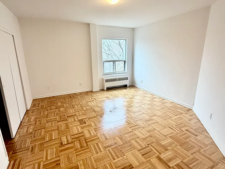 1603 Bathurst St — Photo 30