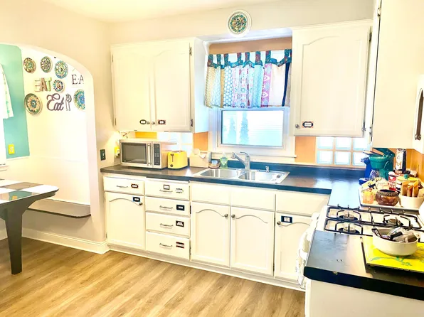 1014 Saint Olaf Ave, Northfield, MN 55057