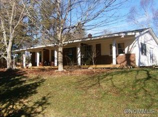 54 Big Willow Rd, Hendersonville, NC 28739
