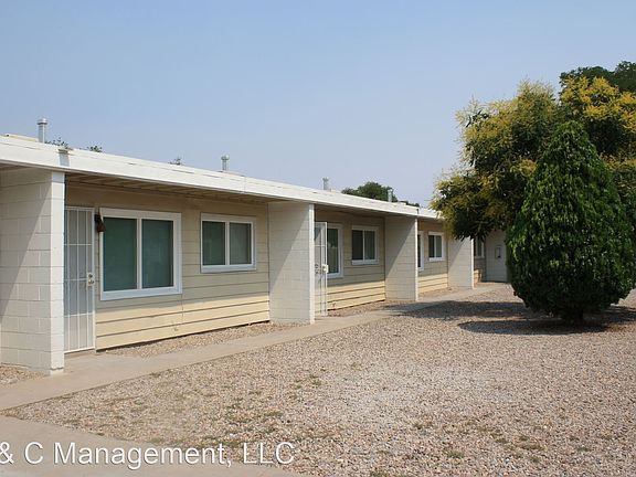 3rd image of 3422 Crest Ave SE APT 3