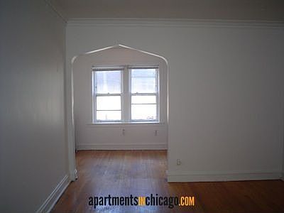 3rd image of 6443 N Richmond St APT 1W