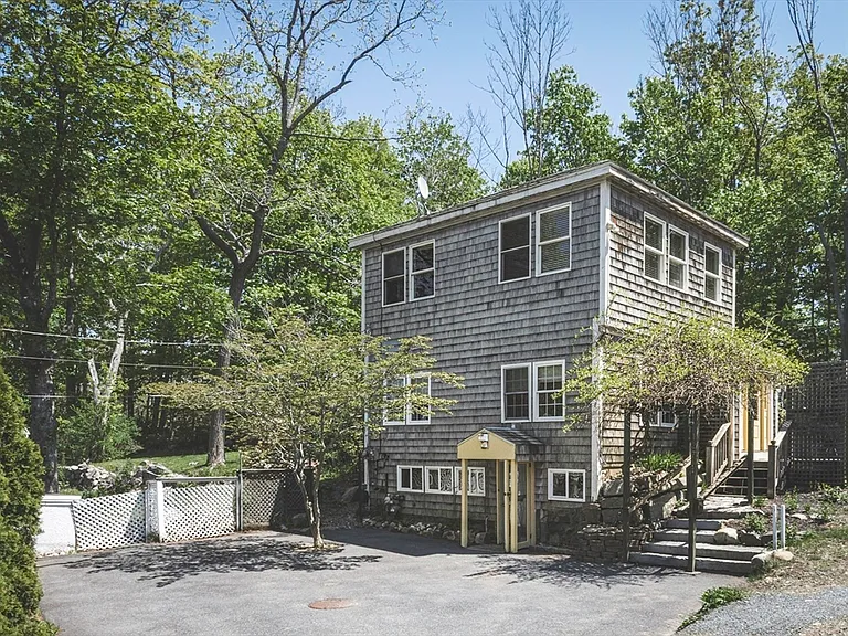 127R Leonard St — Photo 21
