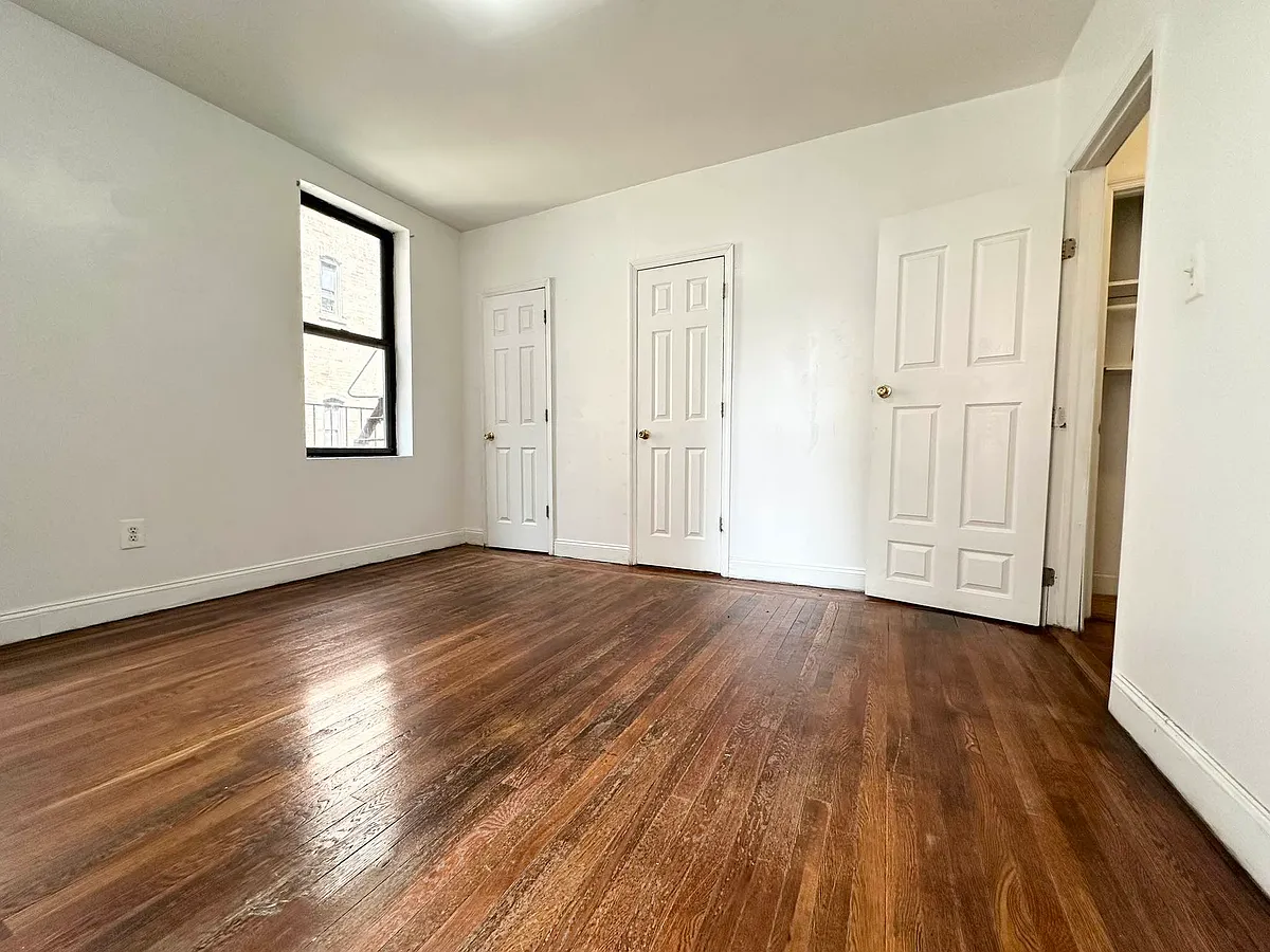 Building Photo - 2525 Aqueduct Ave #F3