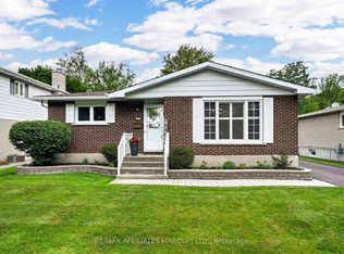 748 Montcalm Ct, Cornwall, ON K6H 6C3