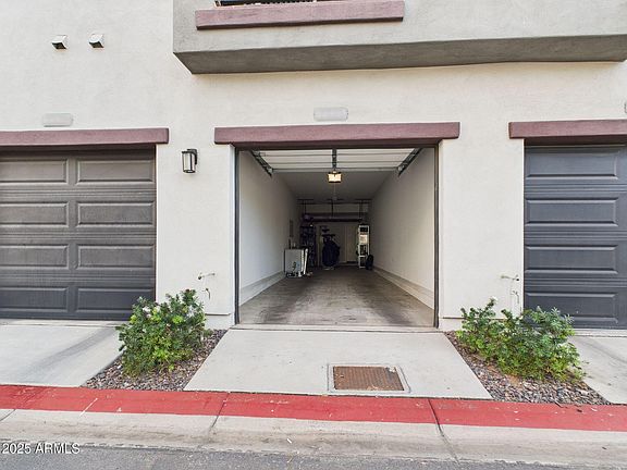 3rd image of 2335 E HIDALGO Avenue