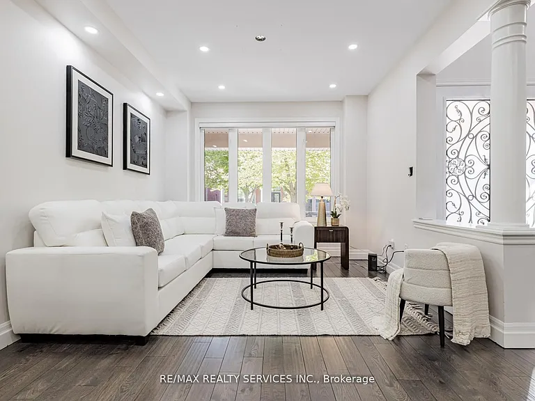 28 Siena Dr — Photo 8