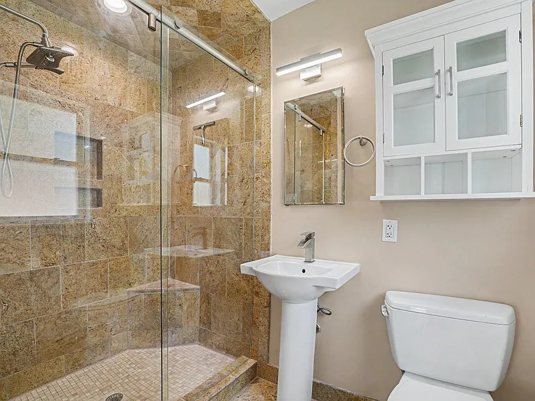 2805 Rosewood St — Photo 19