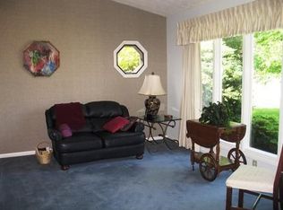 8212 Quaker Ridge Ct, West Chester, OH 45069