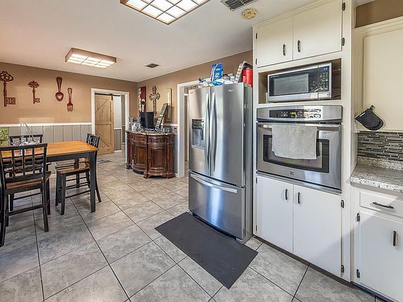 3rd image of 3711 47th St