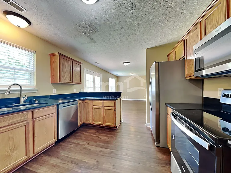 6012 Mountview Dr — Photo 4