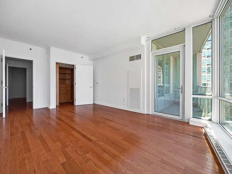 1 Shore Ln #1910/1911 — Photo 22
