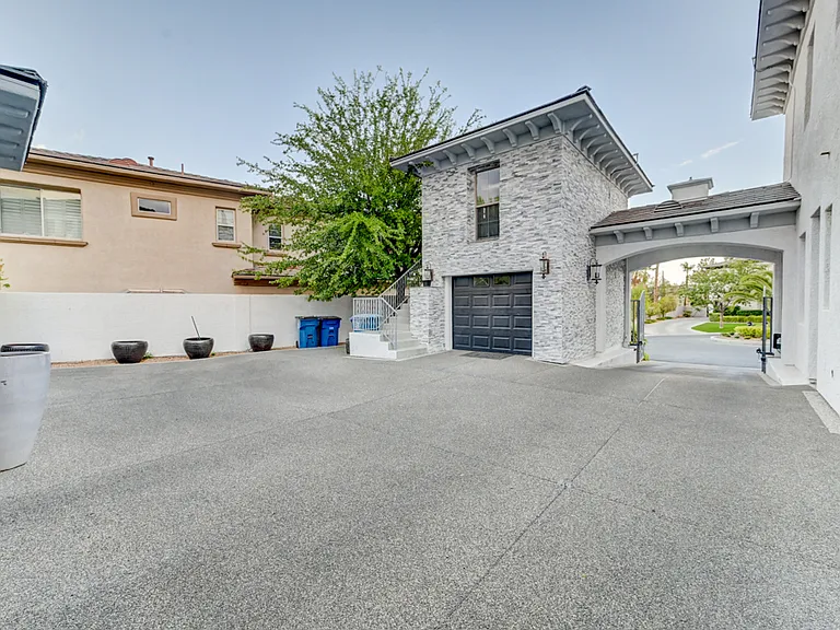 10212 Stone Briar Ct — Photo 27