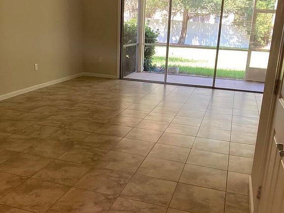 5th image of 6805 Roundleaf Dr