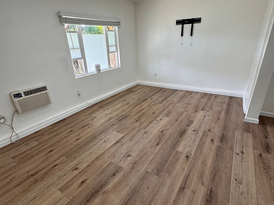 1st image of 1726 Bryn Mawr Ave #1/2