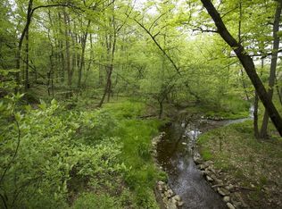 448 Signal Hill Rd, North Barrington, IL 60010