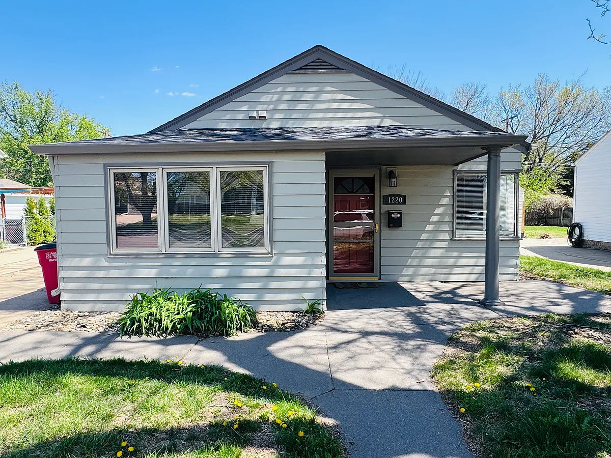Building Photo - 1220 S Hawthorne Ave
