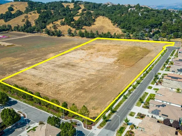 Hecker Pass Hwy, Gilroy, CA 95020