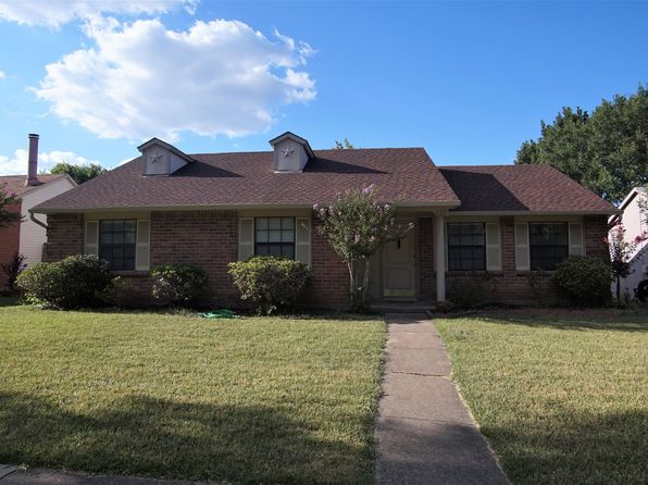 521 English Oak Dr