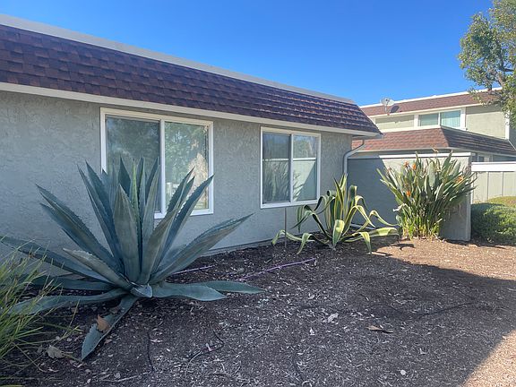 HOA takes care of landscaping