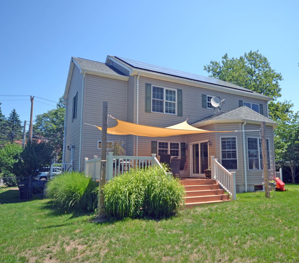  Big Deck with Sail...Owned Solar Panels