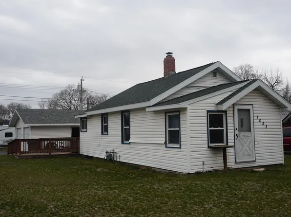 1223 S 7th St, Prairie Du Chien, WI 53821