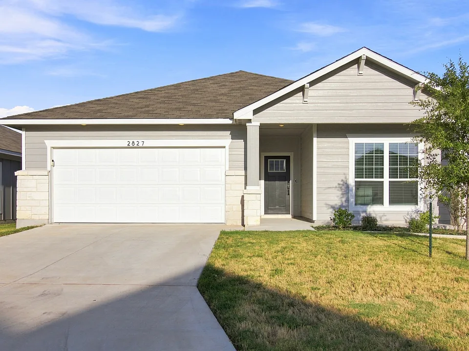 2827 Fox River Dr