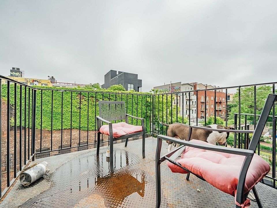 1st image of 132 Jefferson St #3A