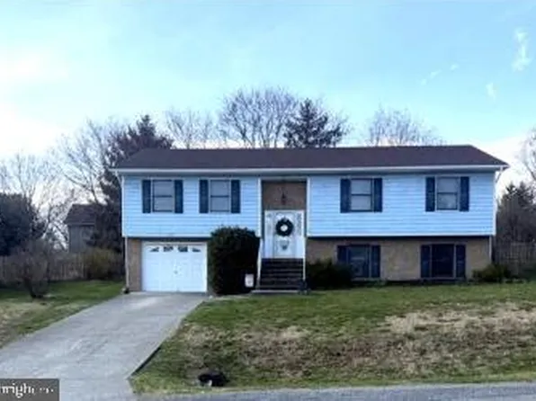 111 Asbury Rd, Winchester, VA 22602