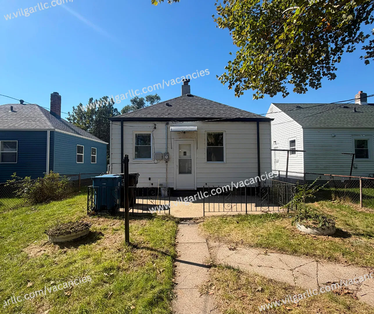 Newly Renovated 2 Bedroom 1 Bathroom unit. — Photo 4