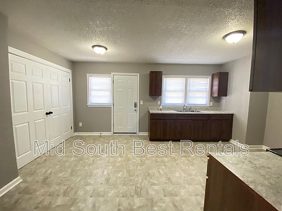 5th image of 520 Gardenia Ave