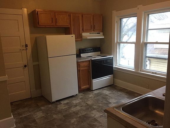 5th image of 835 South Ave Uppr #